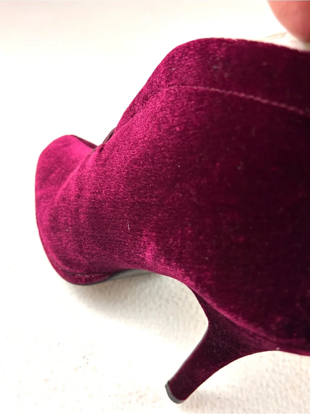 Apt. 9 Velvet Burgundy Wine Vampy Victorian High-Heel Ankle Button‎ Booties (6)